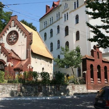 Смарт Квартира В Центрі Для Пари - 5 Хв Від Оперного Театру Lviv Kültér fotó